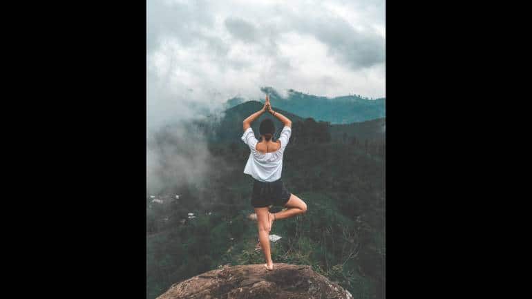 Travel exercises: 10 workouts you can perform on the road - Vimarsana News