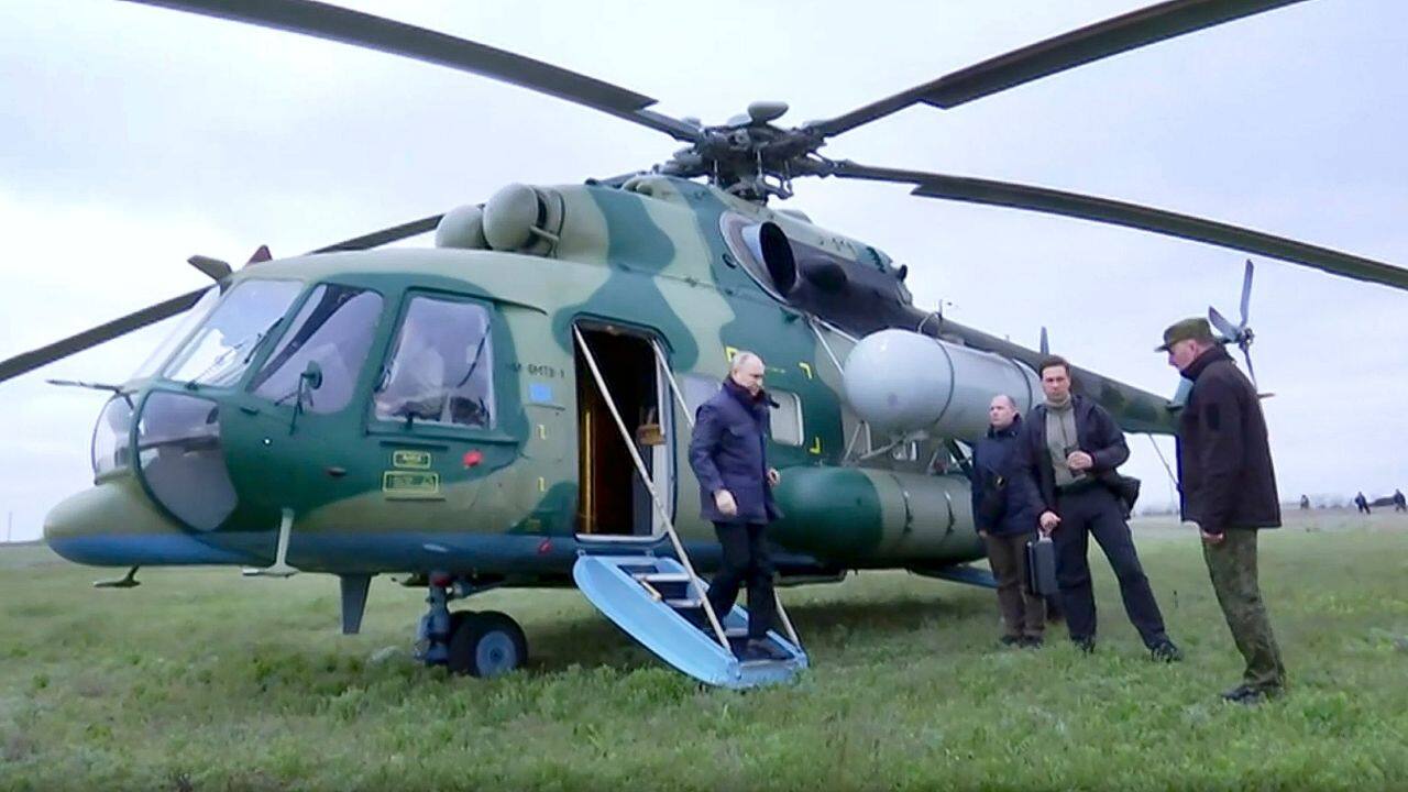 The Russian leader then moved by helicopter to the headquarters of the Russian National Guard of the eastern Luhansk region to hear report from commanders. In both locations, Putin congratulated the military on the Orthodox Easter that was celebrated on April 16 and presented them with icons. (Image: AP)