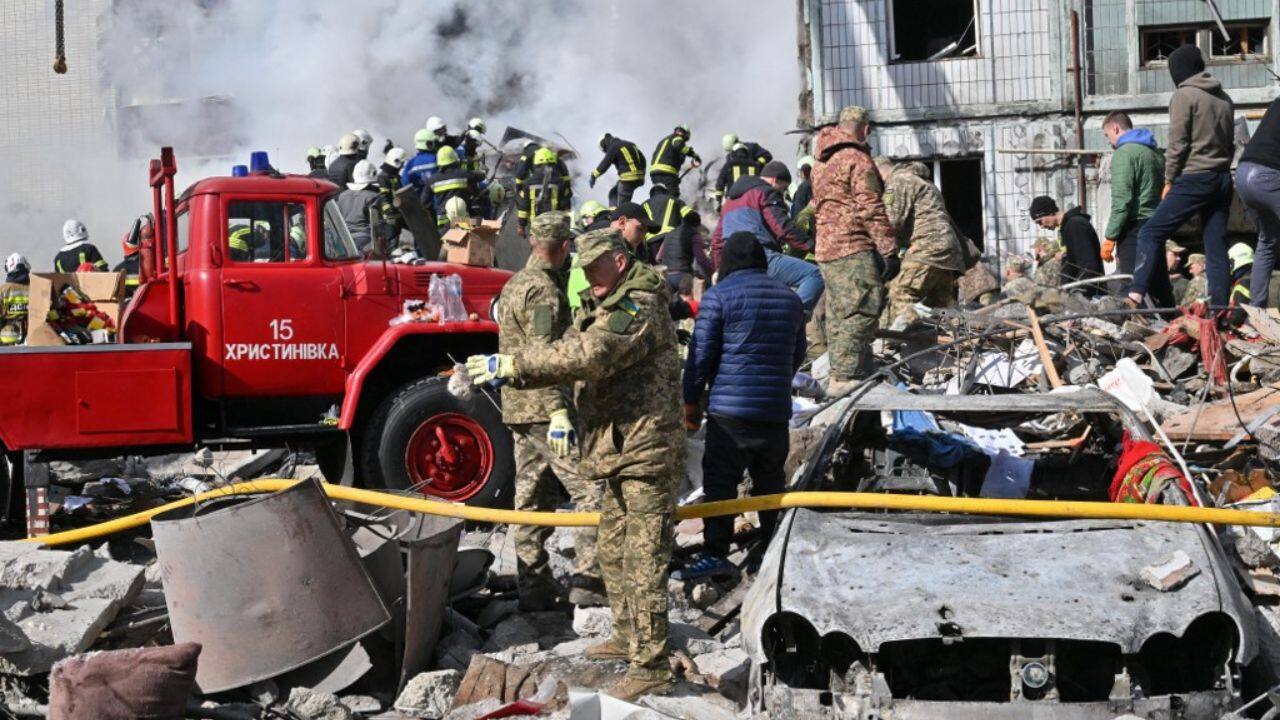 According to regional governor Igor Taburets, Uman was hit by two cruise missiles, with one hitting a residential building and the other a warehouse. (Source: AFP)