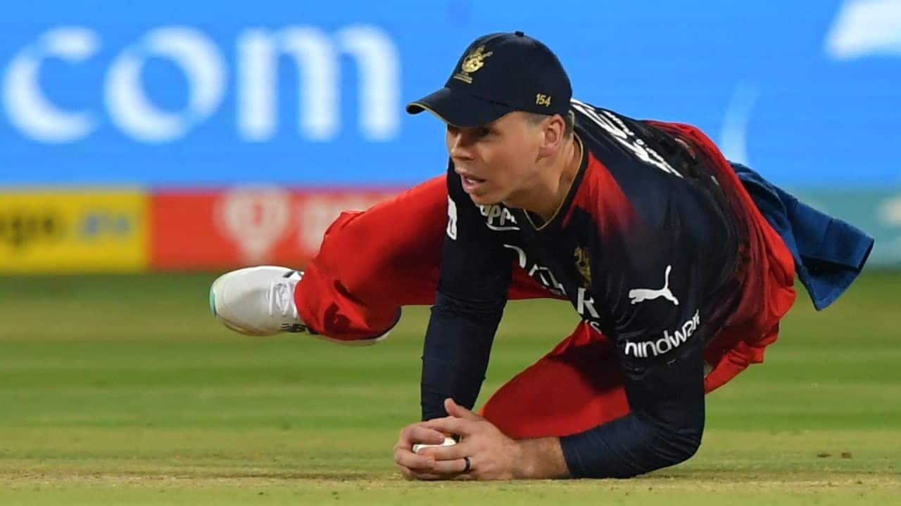 Bangalore kept chipping away as New Zealand import Michael Bracewell sent back T20 sensation Suryakumar Yadav for 15 before Varma played a defiant 46-ball knock. (Image: IPL T20)