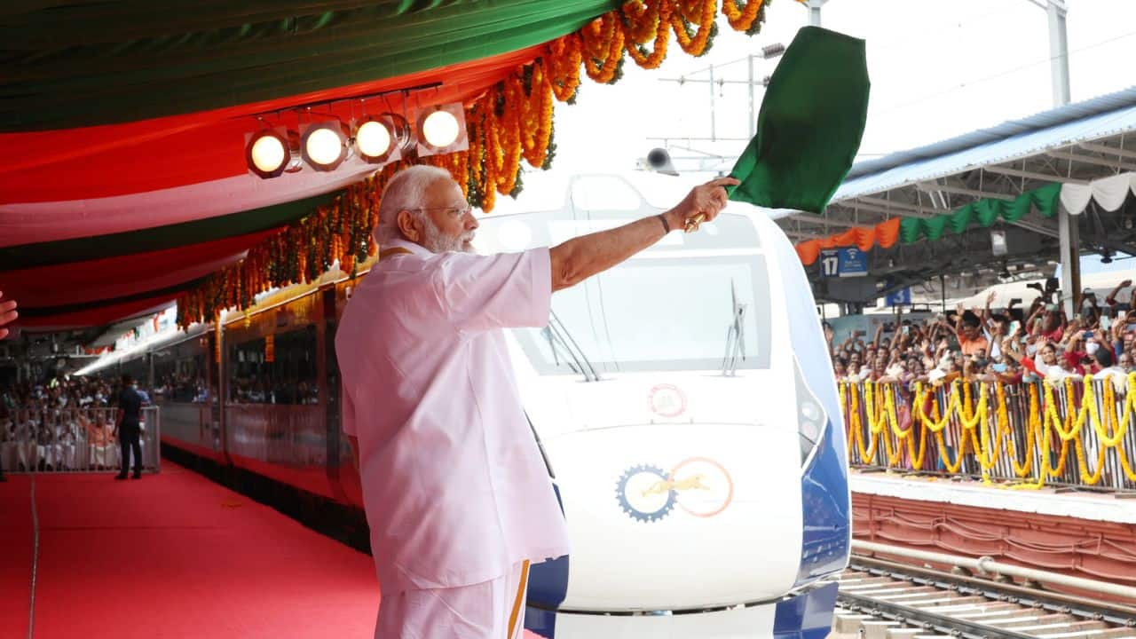 Prime Minister Narendra Modi flags off Kerala's first Vande Bharat Express at Thiruvananthapuram Central Station on April 25. (Image: PIB)
