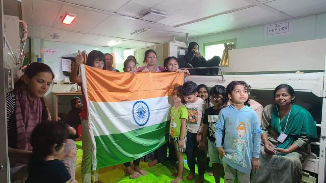 The government had on April 21 said it was focusing on the safety of over 3,000 Indian citizens presently located throughout Sudan. The African country has been witnessing deadly fighting between the country's army and a paramilitary group for the last 11 days that has reportedly left around 400 people dead. (Image: Twitter @MEAIndia)