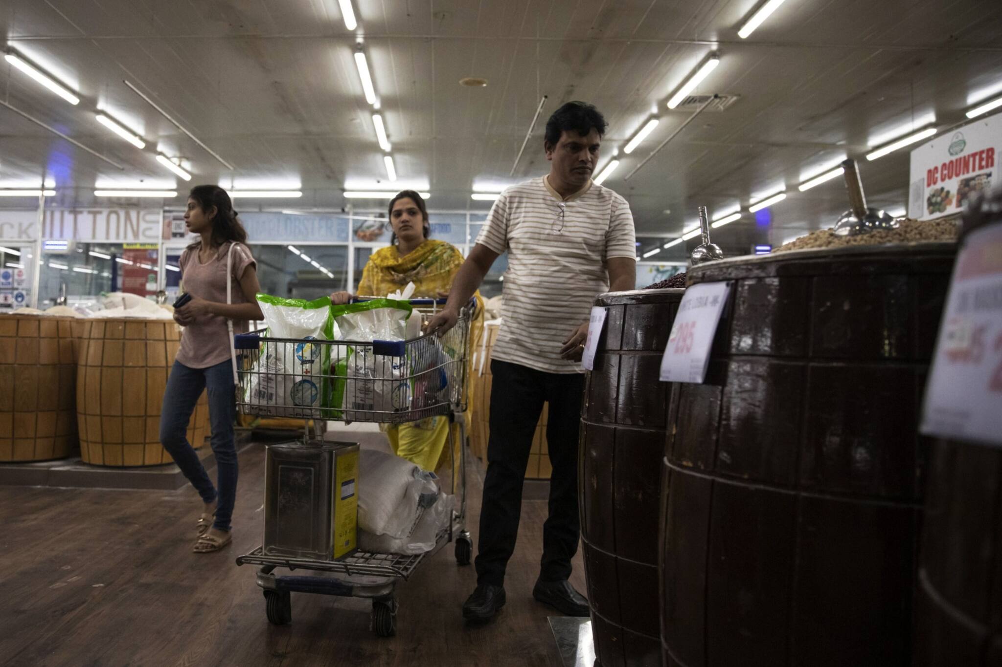Pakistan inflation scales to record 35.37% as IMF reforms spur gains