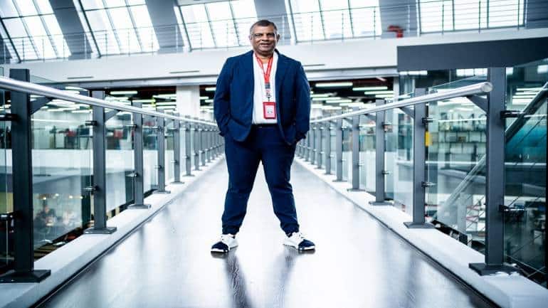 Low-Cost airline Kingpin Tony Fernandes prepares for life after AirAsia - Vimarsana News