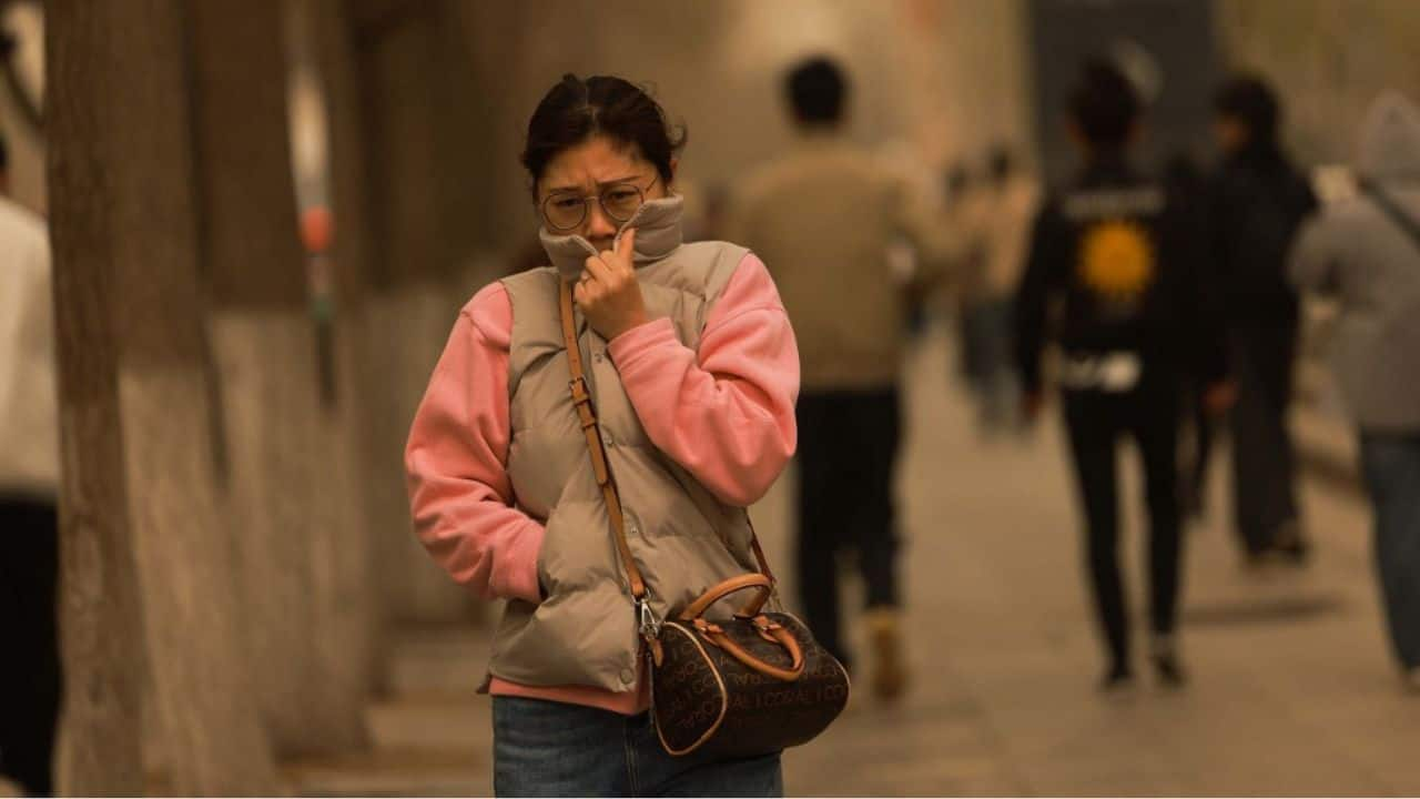 China blanketed with floating sand and dust; yellow sand reaches Japan