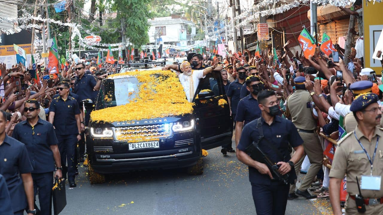Dressed in 'Mundu', PM Modi held a mega roadshow in Kochi on April 24. Sporting traditional Kerala attire, PM Modi walked through the streets of Kochi. (Image: Twitter @narendramodi)