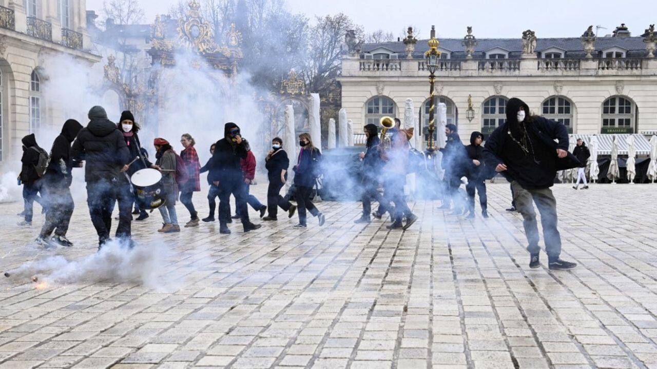 Unions had hoped for a mass turnout on the 11th day of action since January, however there are signs the protest movement is losing momentum. On April 6, the Paris metro system experienced minimal disruption, and across the country only one in four high-speed trains was cancelled. The education ministry said only eight percent of schoolteachers were on strike. (Source: AFP)