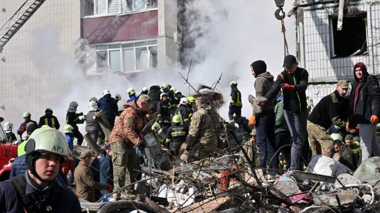 In particular, Kyiv received the sophisticated American Patriot systems in April. While it has not faced missile barrages since early March, the capital was the target last week of an attack by 12 Iranian-made drones, eight of which were shot down without causing any casualties. (Source: AFP)