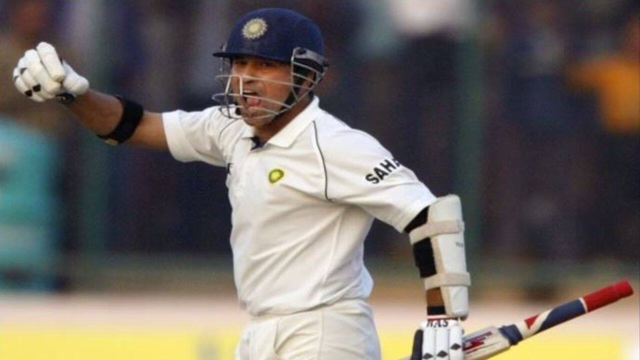On 10 December 2005 at Feroz Shah Kotla, Tendulkar scored his record-breaking 35th Test century, against the Sri Lankans. (Image: Reuters)