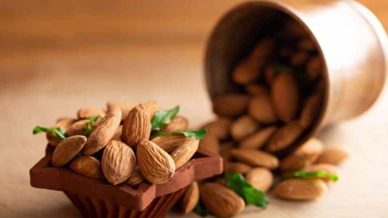 Almonds are good for weight loss, confirm diet and nutrition experts - Moneycontrol