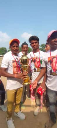 The Dashrath Manji cricket team of Musahar boys won a local cricket tournament in Dinapur, Bihar, in November last year. (Photo courtesy Nari Gunjan, Dinapur, Bihar)