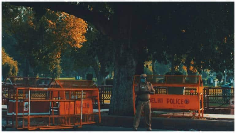 Protesting wrestlers detained for violation of law and order, Police clears protest site at Jantar Mantar - Vimarsana News