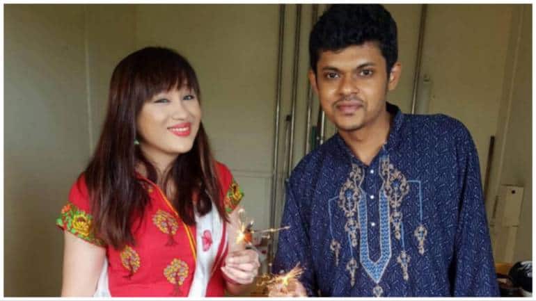 Indian-origin Muslim couple, kids 'shooed away' from tasting free Ramzan snacks, Singapore supermarket apologises - Vimarsana News