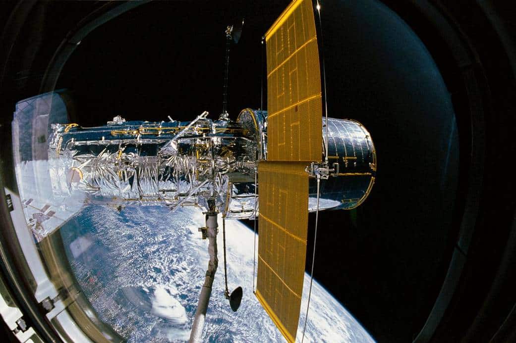 Today in tech history: Hubble deployed