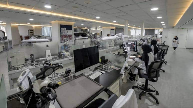Natural pearls laboratory in Bahrain
