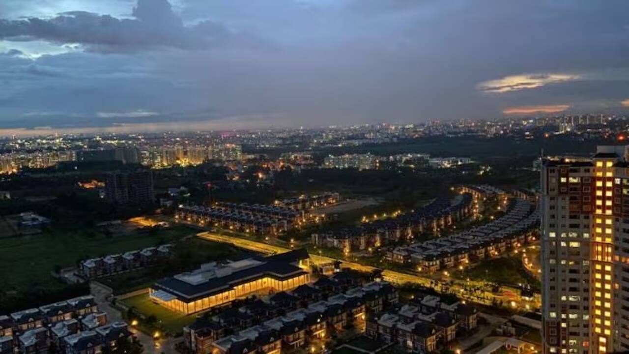 Bengaluru realty logs in 100% surge in rents as techies fight for flats