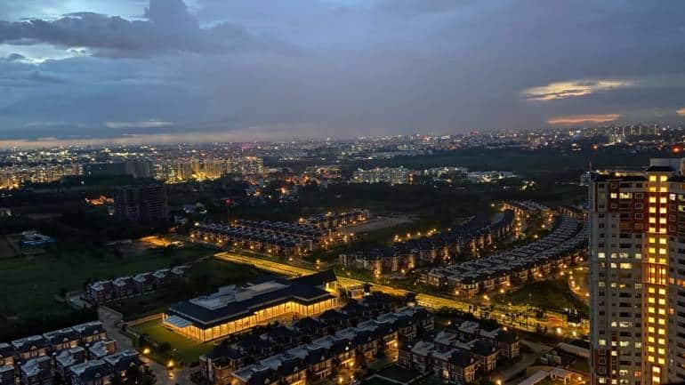 Rental frenzy in Bengaluru: Tenants resort to bidding for apartments as rents shoot up by 40% - Vimarsana News