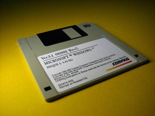 Today in tech history: Microsoft releases Windows 3.1