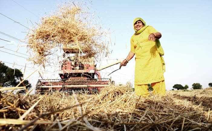 Farm Uneasy: Despite push towards access to formal credit, most farmers continue to rely on middlemen for loans - Vimarsana News