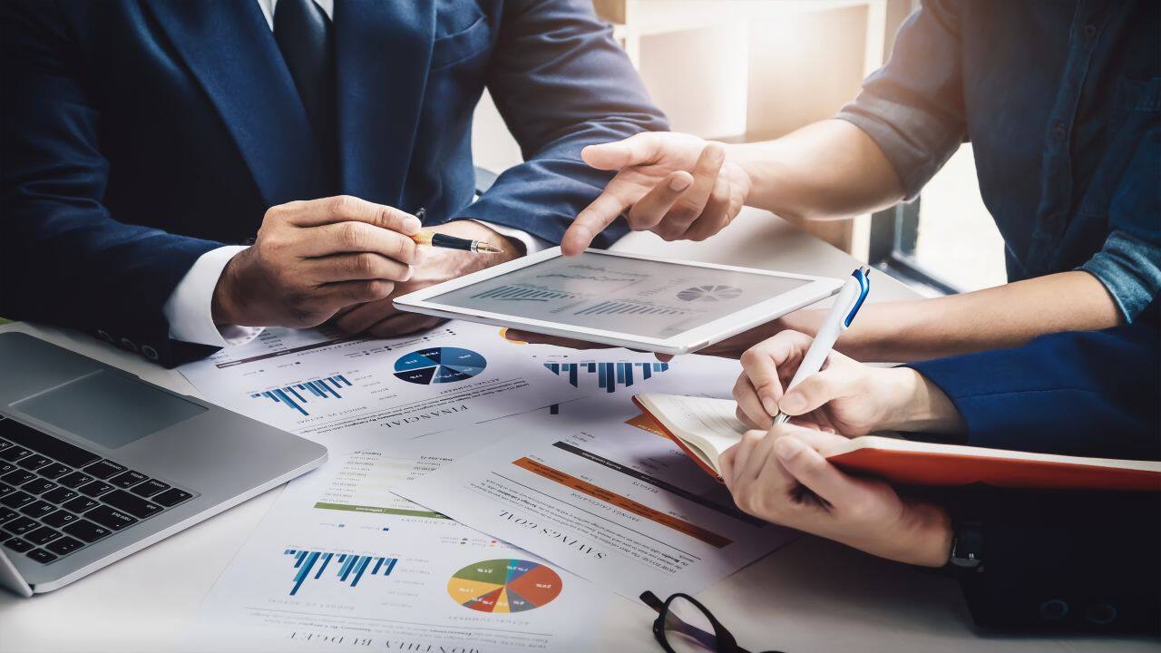 Mahindra &amp; Mahindra Financial Services: The non-banking finance company has reported a 13.86% year-on-year increase in profit at Rs 684.12 crore for quarter ended March FY23. Net interest income for the quarter grew by 10.2% to Rs 1,660.2 crore compared to year-ago period. Disbursement for the quarter at Rs 13,778 crore increased by 50% YoY, and loan book rose by 27% to Rs 82,770 crore. The board has recommended dividend of Rs 6 per share for FY23.