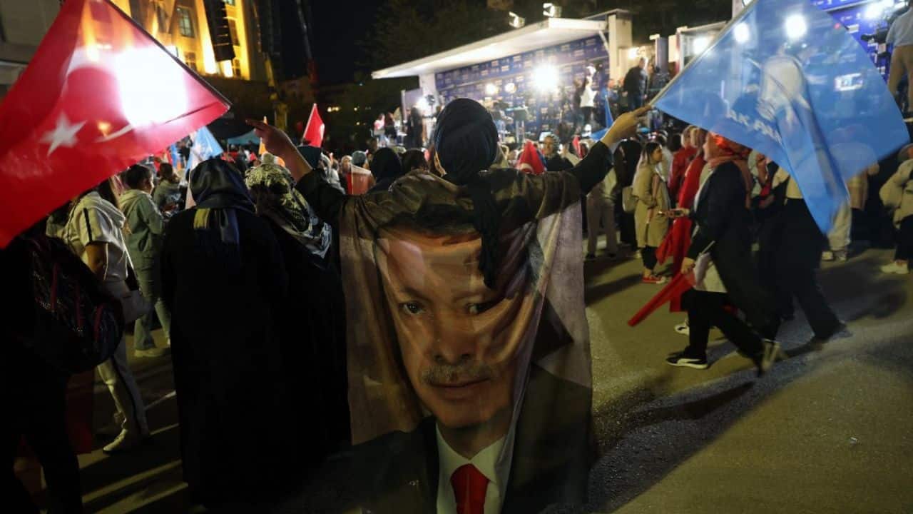The unwieldy coalition now faces a challenging task to regroup for the runoff, with Erdogan seemingly possessing the momentum. &quot;The president is likely to ride his strong approval rating, surprise win in parliament, and incumbency advantages to secure re-election,&quot; said Emre Peker of the Eurasia Group consultancy. (Source: AFP)