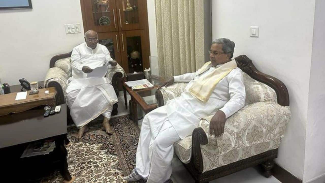Siddaramaiah came to Kharge's residence along with his son Yatindra and MLAs Zameer Ahmad, Bhyrati Suresh, and senior leader KJ George. Siddaramaiah came to Kharge's residence along with his son Yatindra and MLAs Zameer Ahmad, Bhyrati Suresh, and senior leader KJ George.
