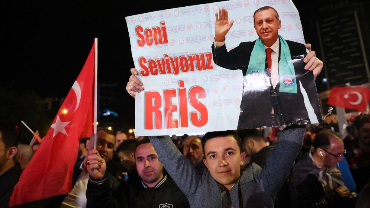 The lira fell against the euro as traders digested with apprehension the increased likelihood of Erdogan's unconventional economic policies continuing. The Borsa Istanbul index opened sharply in the red on May 15 and was down by almost 4.5 percent at around 11:00 am (0800 GMT). (Source: AFP)