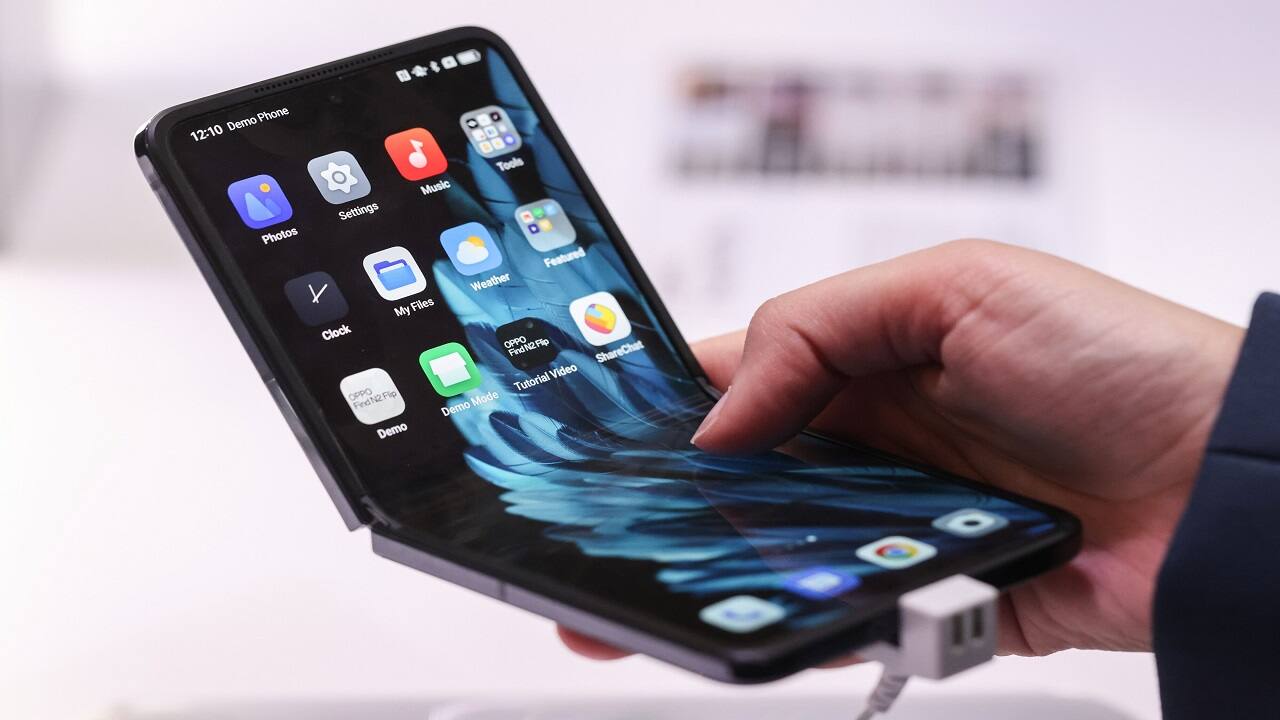 Apple is now the only major phone brand without a foldable model