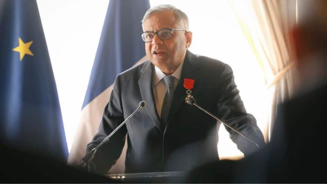 Air India chairman addresses staff, urges determination after plane crash