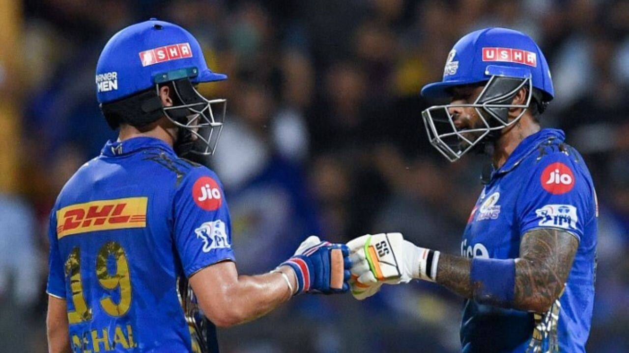 Yadav then took center stage and found an able partner in 22-year-old Nehal Wadhera. The duo added 140 off 66 balls for the third wicket, taking the game away from Bangalore. (Image: AFP)
