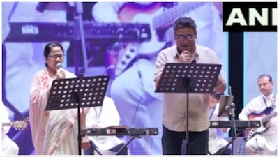 Mamata Banerjee sings Rabindra Sangeet with minister on Tagore's birthday. Watch