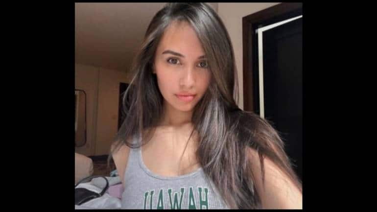 This influencer's AI chatbot gives the 'girlfriend experience' for $1 per minute - Vimarsana News