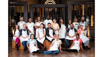 Contestants on MasterChef Australis Season 15, streaming on Disney+Hotstar in India. (Image source: Twitter/masterchefau)