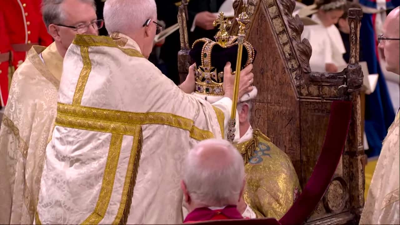 The most sacred part of the Coronation Service, The Archbishop of Canterbury anoints His Majesty’s hands, chest and head with holy oil in the Coronation Chair. Regarded as a moment between the Sovereign and God, the Anointing Screen protects the sanctity of this act. (Source: Reuters)