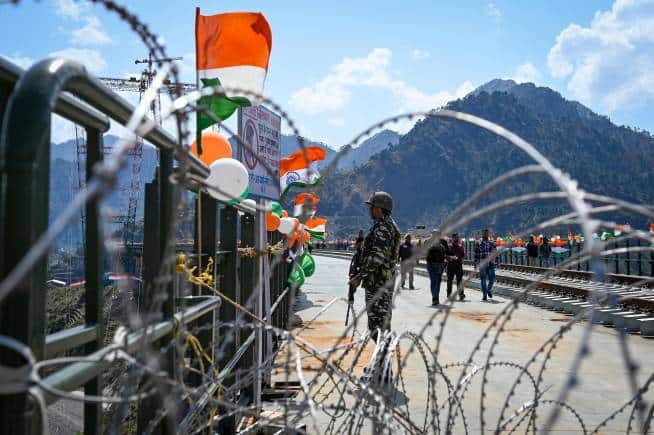 Kashmir buzzing with activity, brimming with guns to welcome G20 delegates - Vimarsana News