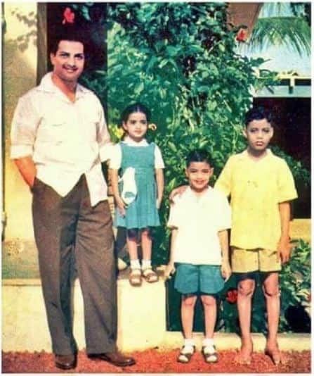 NTR with his kids Purandeswari, Balakrishna and Harikrishna