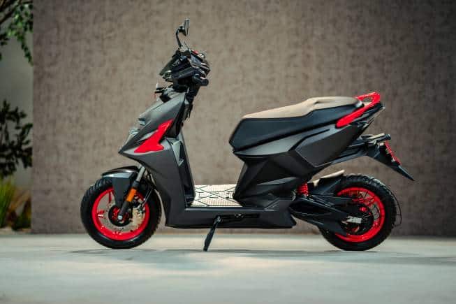 Simple Energy rolls out Simple One e-scooter for Rs 1.45 lakh - Vimarsana News