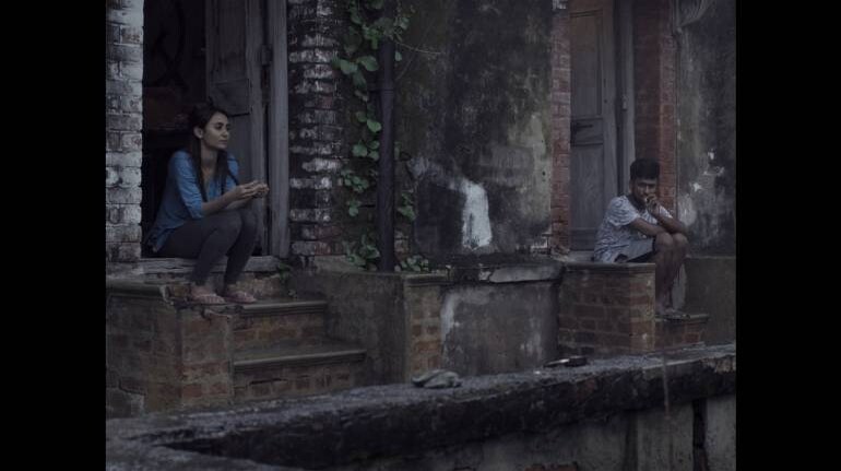 Pandemic, pyaar, paisa: The crumbling of love & youth in ‘Pokhar Ke ...