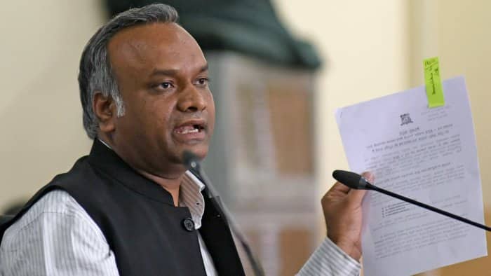 Karnataka Election 2023 Updates: EC issues notice to Congress chief's son Priyank Kharge for 'nalayak' remark against PM Modi Karnataka Election 2023 Updates: EC issues notice to Congress chief's son Priyank Kharge for 'nalayak' remark against PM Modi