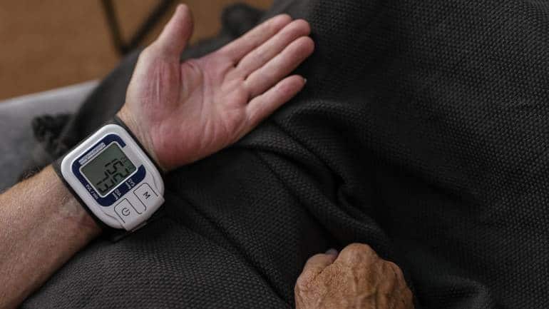 A wrist monitor for measuring blood pressure (Photo by Shvets Production via Pexels)