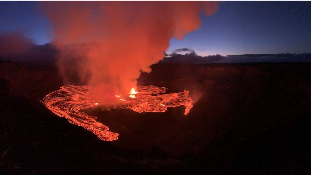 Kilauea, One Of The World's Most Active Volcanoes, Begins Erupting ...