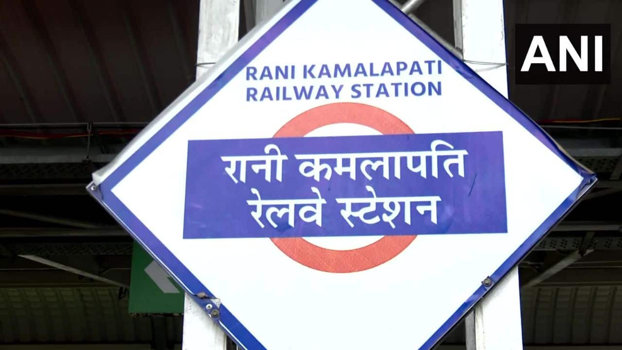 Vande Bharat trains that have been flagged off today are-Bhopal (Rani Kamalapati)-Indore Vande Bharat Express; Bhopal (Rani Kamalapati)-Jabalpur Vande Bharat Express; Ranchi-Patna Vande Bharat Express; Dharwad-Bengaluru Vande Bharat Express and Goa (Madgaon)-Mumbai Vande Bharat Express. (Source: ANI)