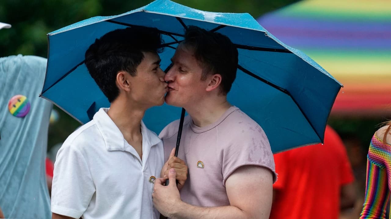 A key message this year has been for LGBTQ+ communities to unite against dozens, if not hundreds, of legislative bills now under consideration in statehouses across the country. Lawmakers in 20 states have moved to ban gender-affirming care for children, and at least seven more are considering doing the same, adding increased urgency for the transgender community, its advocates say. (Image: AP)