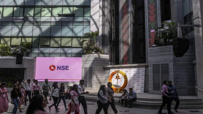 Stocks head for record high, boosted by foreign inflows - Vimarsana News
