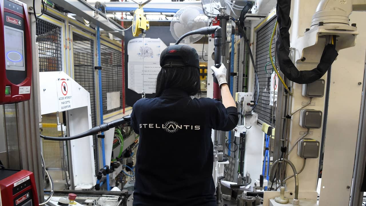 Stellantis to unveil €25,000 EV in fight for mass-market buyers