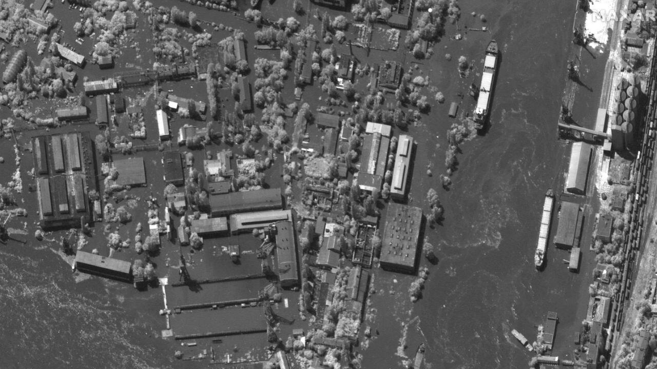 In Ukrainian-controlled areas on the western side, Oleksandr Prokudin, the head of Kherson Regional Military administration, said in a video that water levels were expected to rise by another meter (about 3 feet) over the next 20 hours. “The intensity of floods is slightly decreasing; however, due to the significant destruction of the dam, the water will keep coming,” he said. (Image: Maxar Technologies via AP)