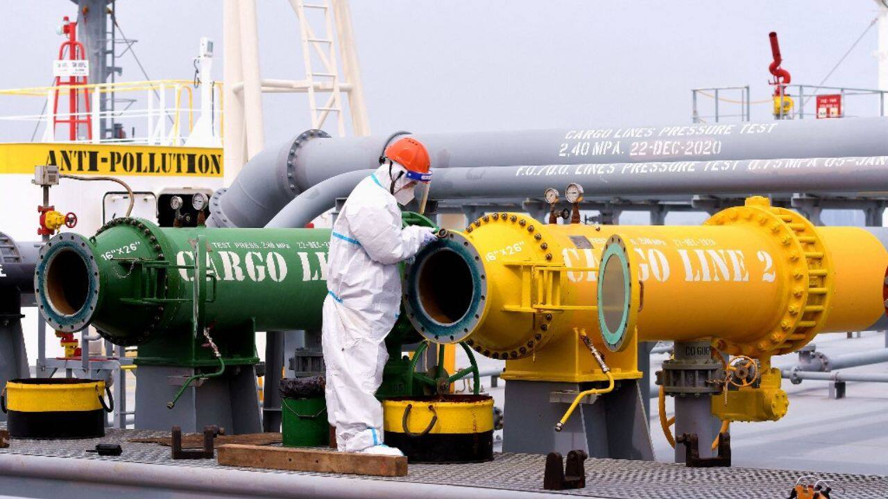 India’s CAD concerns make a comeback as crude climbs, trade gap worsens