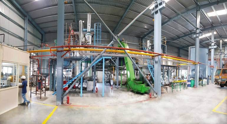 A pyrolysis and distillation plant