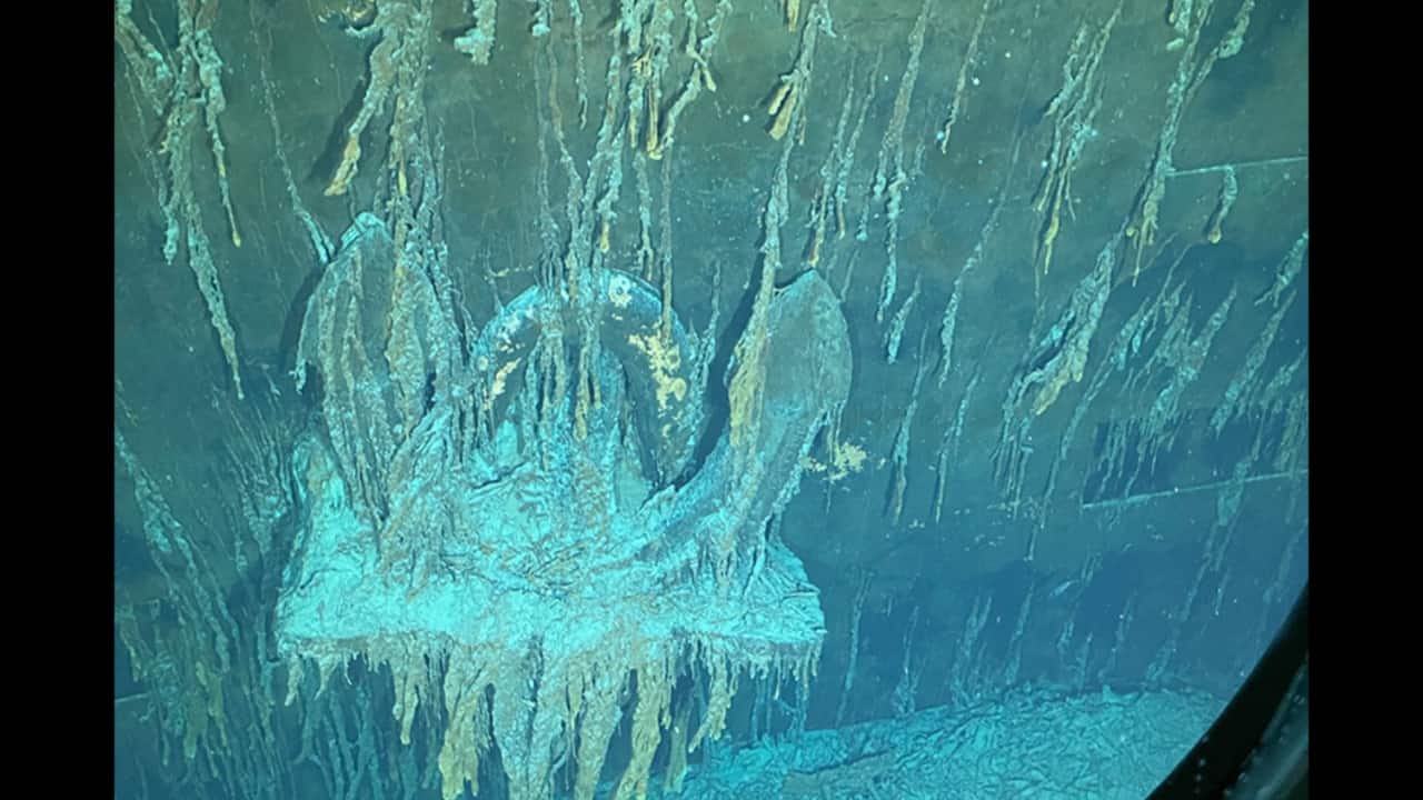 Titanic anchor
