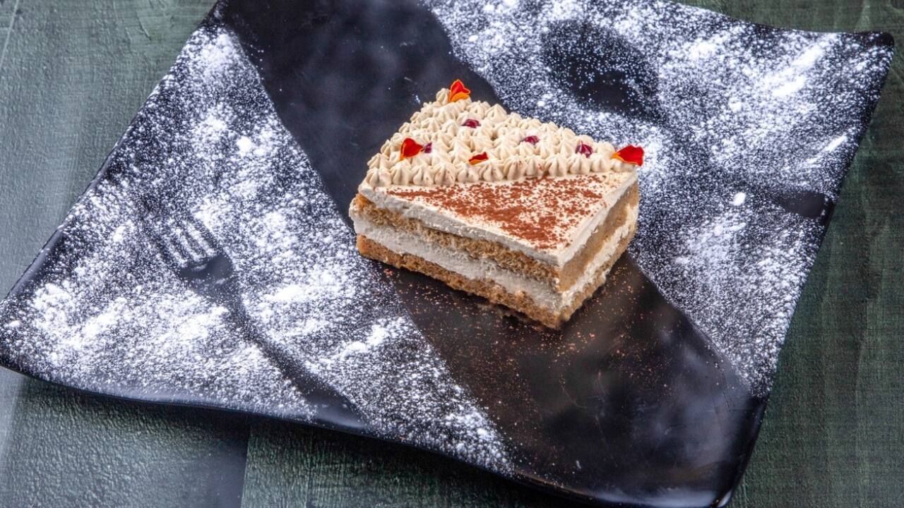 Easy tiramisu recipes to master at home: Keep the coffee, cream, eggs and ladyfingers ready